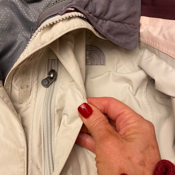 The. North Face Womens  Hyvent ski jacket - Picture 13 of 16